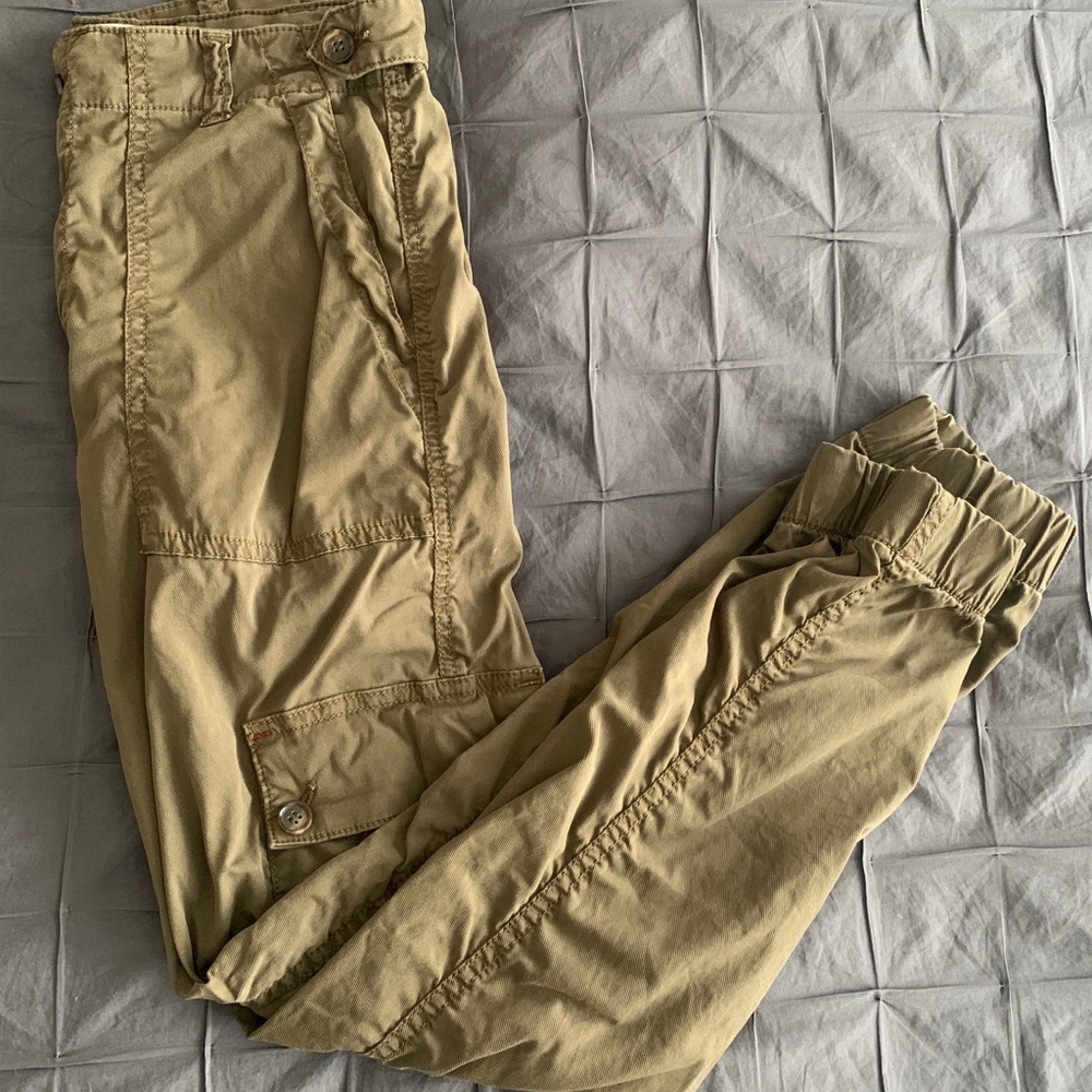 Anthropologie green cargo joggers, size 25